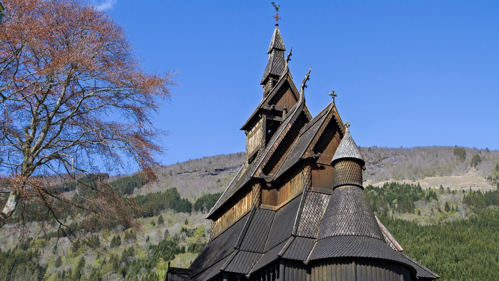 stave church, Why did Vikings Carve Intricate Woodwork?